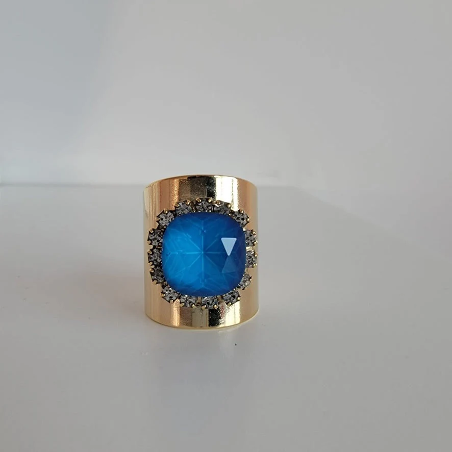 Sydney Square Ring Antique Gold - Image 8